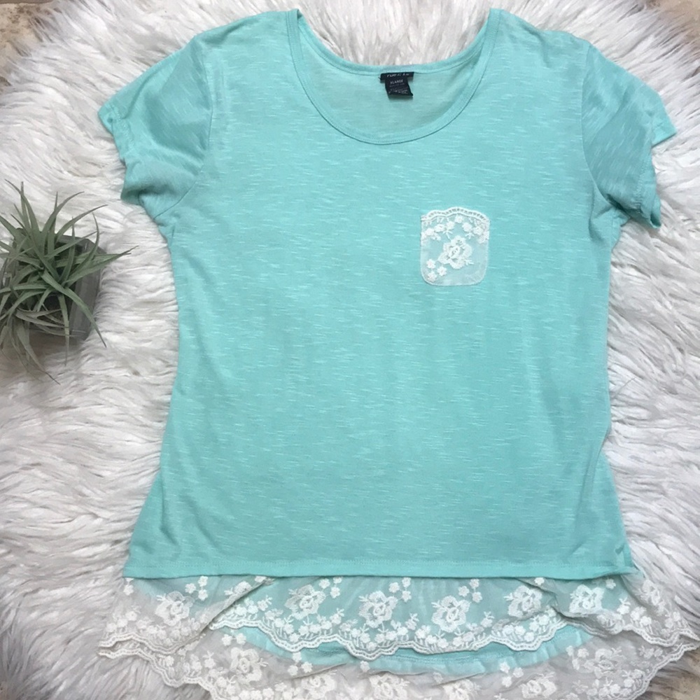 Turquoise w/lace detail shirt